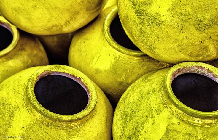 Yellow Clay Pots Water Container Refrigerator Of Poor India Minimalis 735x483